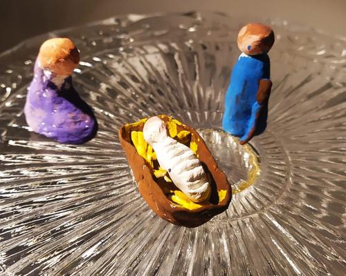 La crèche de Léopold mise en couleur