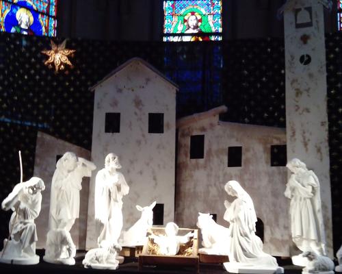 La crèche de l'église  de Neuville