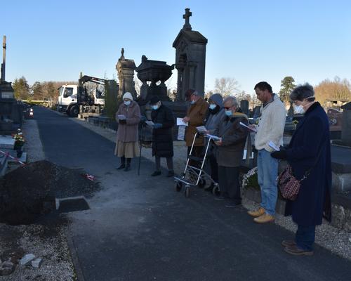 30 22 03 inhumation_caveau_famille