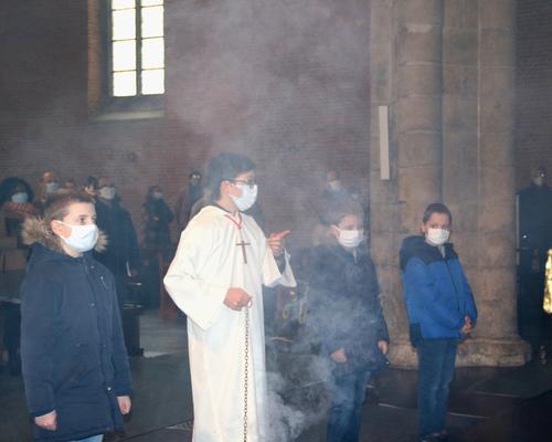 2101_Entrée en Eglise 50