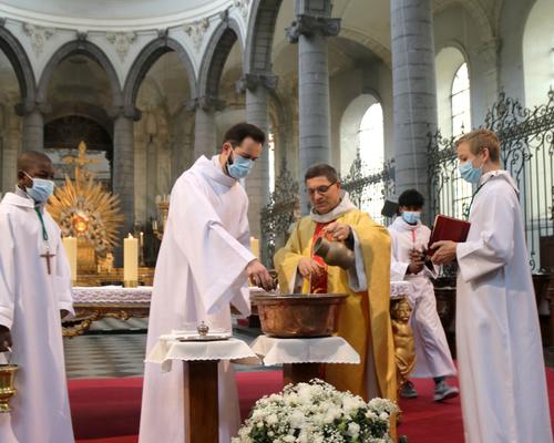2104_Messe de Pâques 31