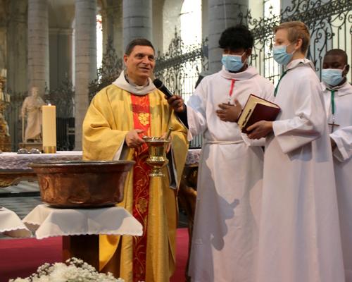 2104_Messe de Pâques 54