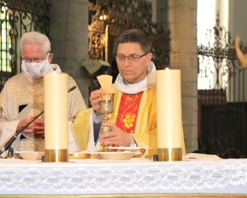2104_Messe de Pâques 76