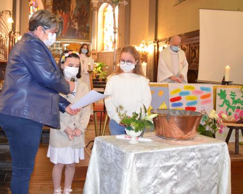 2021-04-24 premières communions à Landrecies 2 9