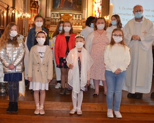 2021-04-24 premières communions à Landrecies 2 54