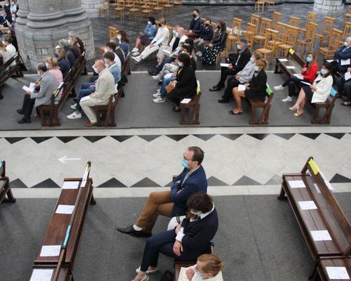 Une partie de l'assemblée.