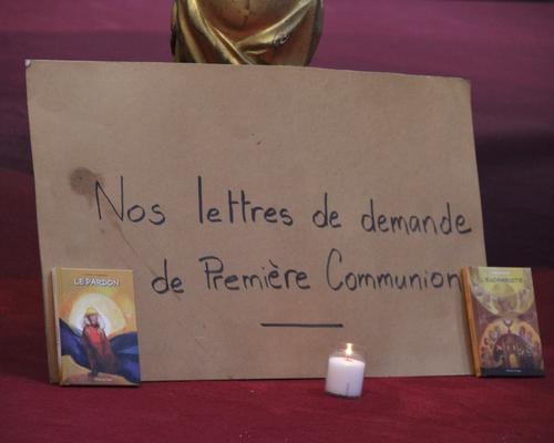 Lettres des communiants et livrets de préparation.