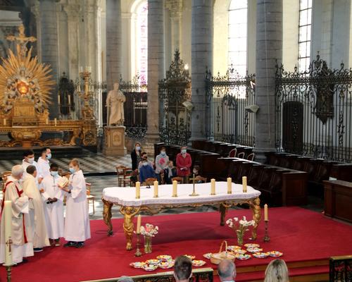 2105_Messe de la Ste Trinité 32