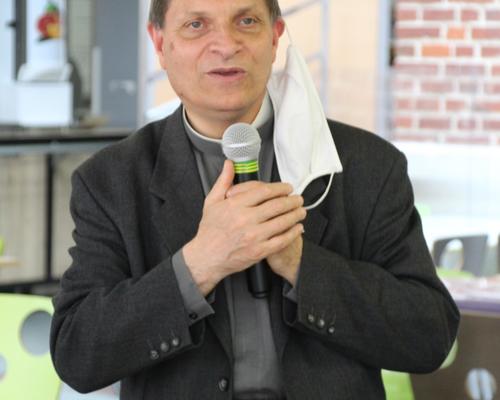 Accueil et benedicite.