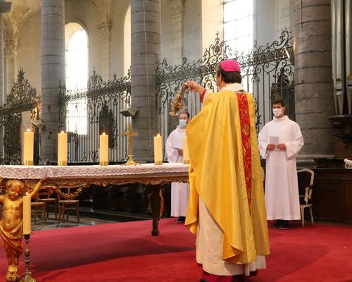 2106_Messe du St Sacrement 25