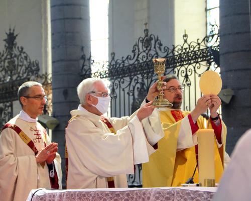 2106_Messe du St Sacrement 65