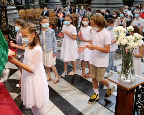2106_1ères  communions (St Jean GR1) 89