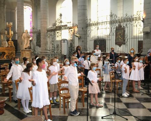 2106_1ères  communions (St Jean GR1) 107