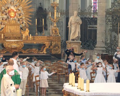 2106_1ères  communions (St Jean GR1) 114