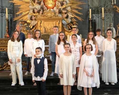 2106_1ères communions (St Jean GR2) 5
