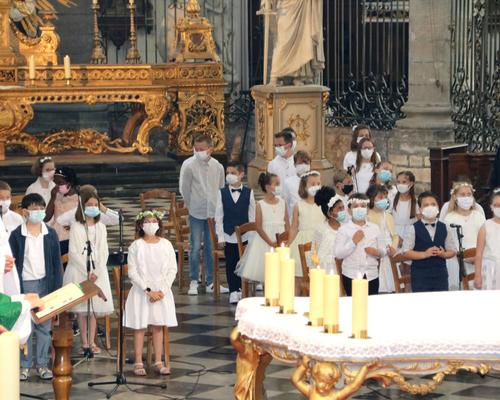 2106_1ères communions (St Jean GR2) 111