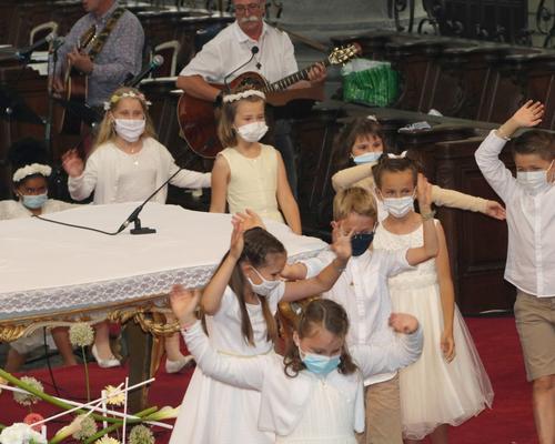 2106_1ères communions (St Jean GR2) 118