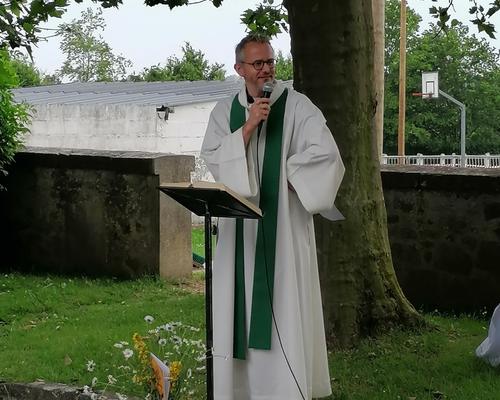Faites des peres (121)