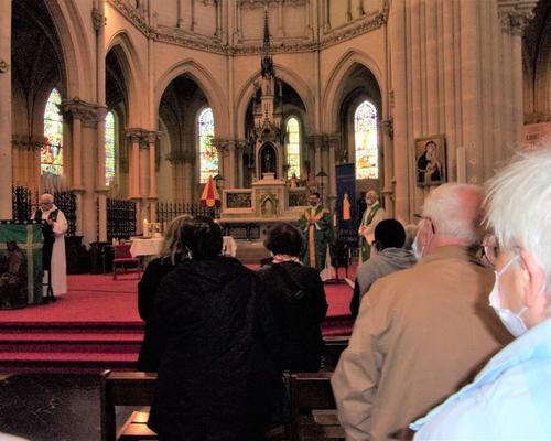 21 06 23 21  Messe à la Basilique  à Caudry