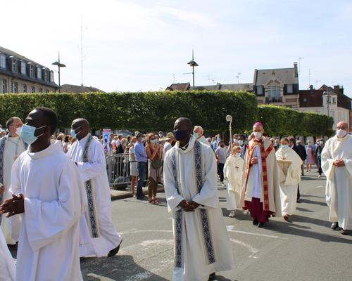 Procession Th D 2021 0815 (9)