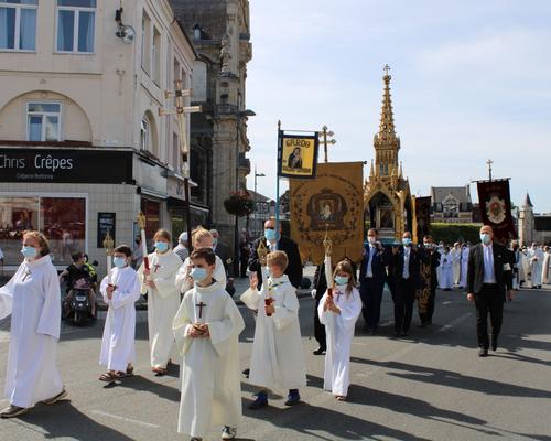 Procession Th D 2021 0815 (13)