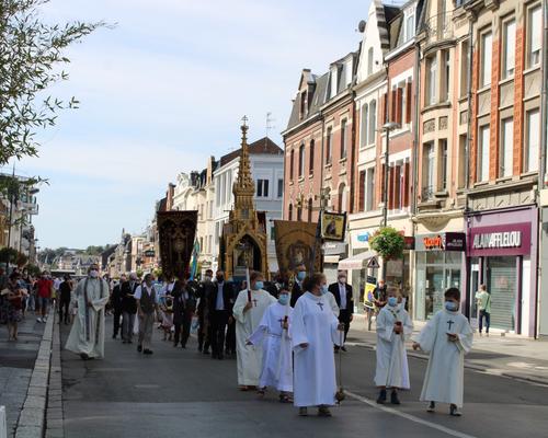 Procession Th D 2021 0815 (27)