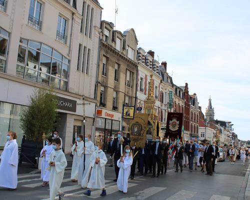 Procession Th D 2021 0815 (28)