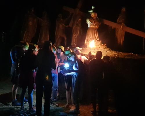 20210820-chemin de croix-jeunes (2)