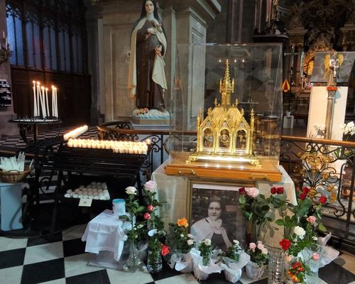 Reliques Ste Thérèse  Cath 2021 09 21 (5)