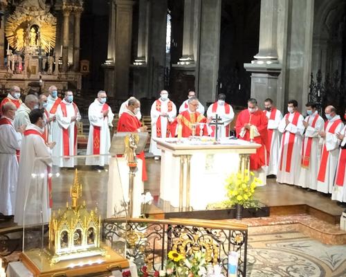Reliques Ste Thérèse Cath 2021 09 21 (20)