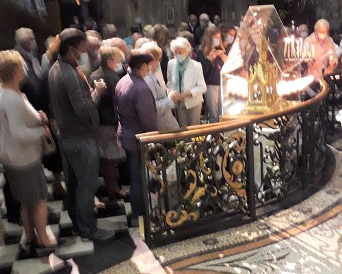 Reliques Ste Thérèse Cath 2021 09 21 (24)