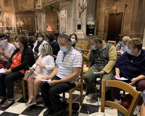 Reliques Ste Thérèse Cath 2021 09 21 (30)