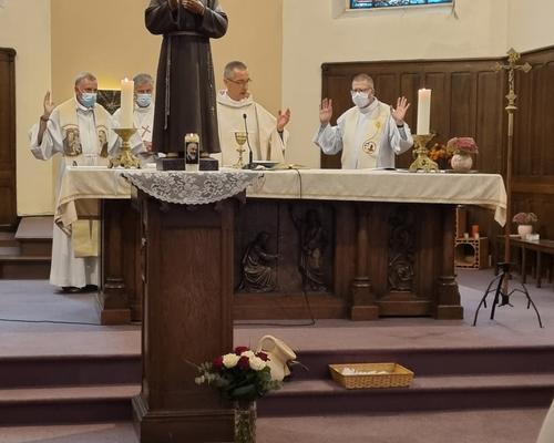 2021.09-Mgr-Dollmann-Groupe-priere-Padre-Pio 5