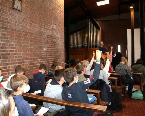 2010_Remise du Nouveau Testament (St-Jean) 16