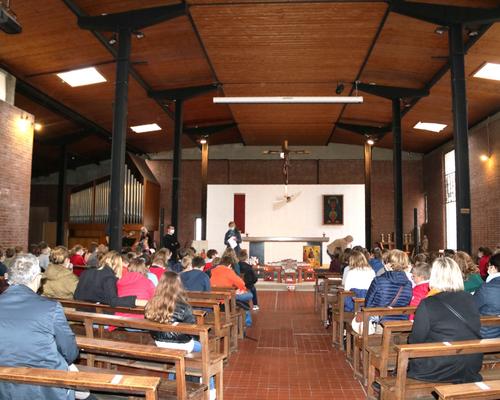 2010_Remise du Nouveau Testament (St-Jean) 23