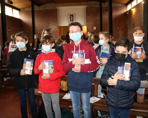 2010_Remise du Nouveau Testament (St-Jean) 51