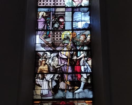 Messe St Nicolas vitrail