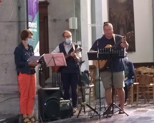 .Merci aux musiciens, animateurs .....