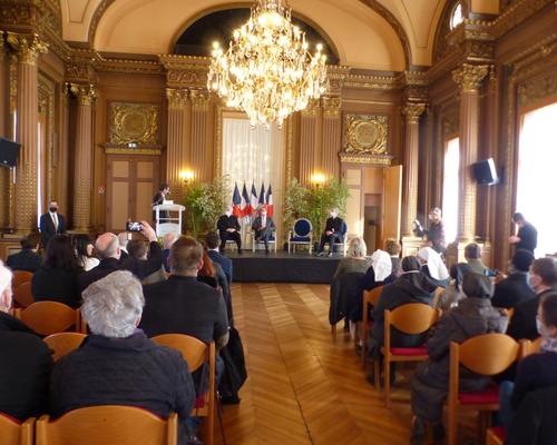 9.03.2022-Mgr-Migliore-mairie-cambrai 2