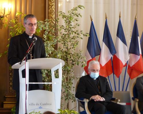 9.03.2022-Mgr-Migliore-mairie-cambrai 5