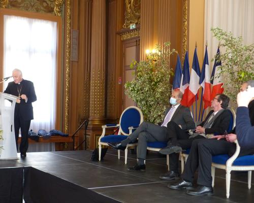 9.03.2022-Mgr-Migliore-mairie-cambrai 8