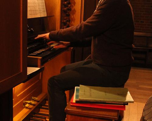 Denis Tchorek à l'orgue