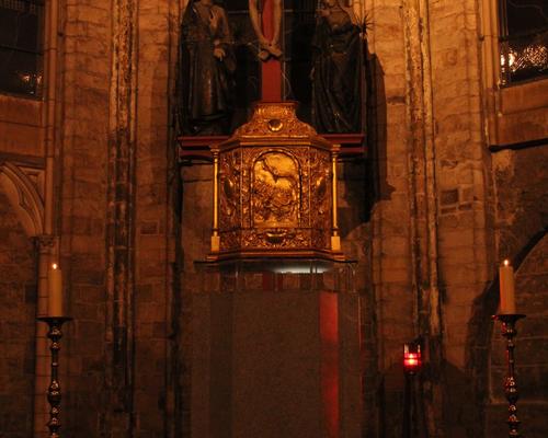 Tabernacle et Croix