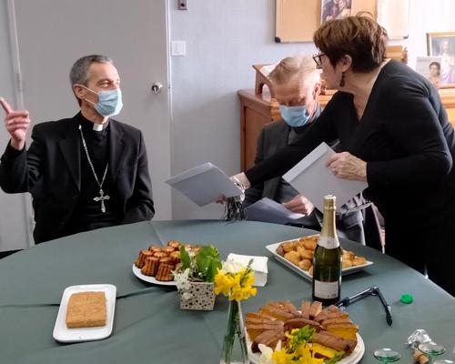 2022-03-18 Visite de Mgr a la pastorale sante (5)