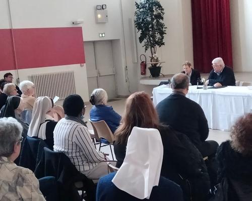 2022-03-18 Visite de Mgr a la pastorale sante (16)