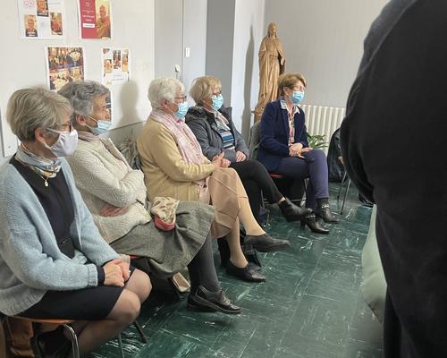 2022-03-18 Visite de Mgr a la pastorale Sante (9)