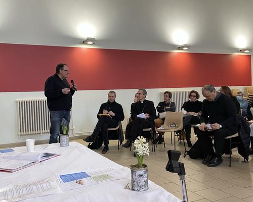 2022-03-18 Visite de Mgr a la pastorale Sante (19)