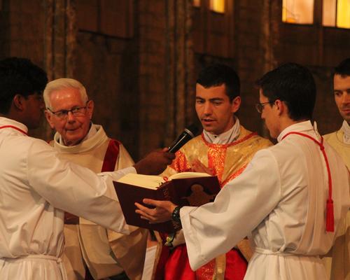 "Prions le Seigneur".