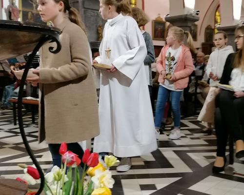6 Veillee pascale Avesnelles 2022 (56)
