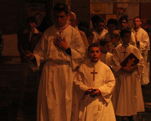 Vers le baptistère.